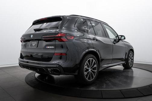 2025 BMW X5 M60i
