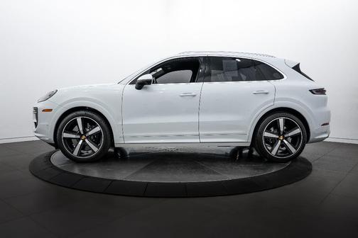 2024 Porsche Cayenne S