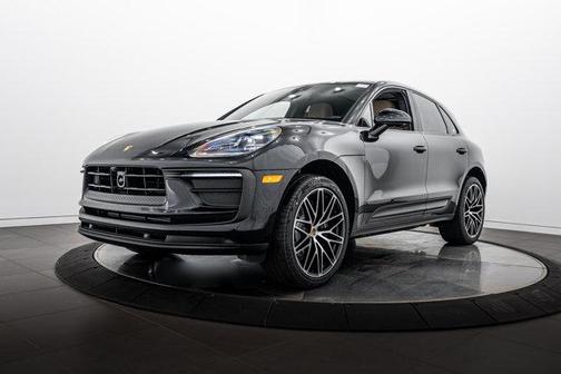 Jet Black Metallic 2026 Porsche Macan Base