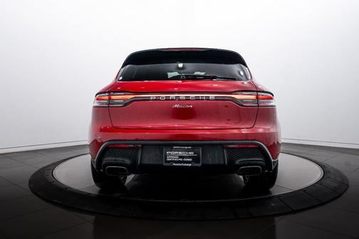 2026 Porsche Macan 