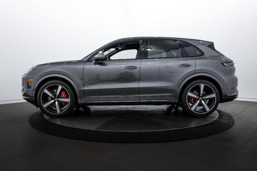 2025 Porsche Cayenne S