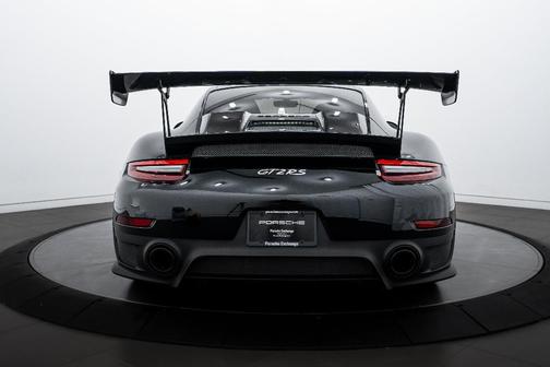2018 Porsche 911 GT2 RS