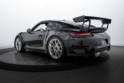 2018 Porsche 911 GT2 RS