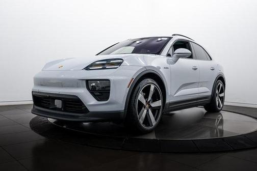 2026 Porsche Macan 4