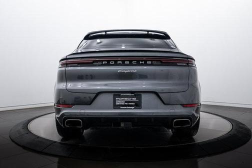 2025 Porsche Cayenne AWD