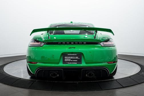2023 Porsche 718 Cayman GT4