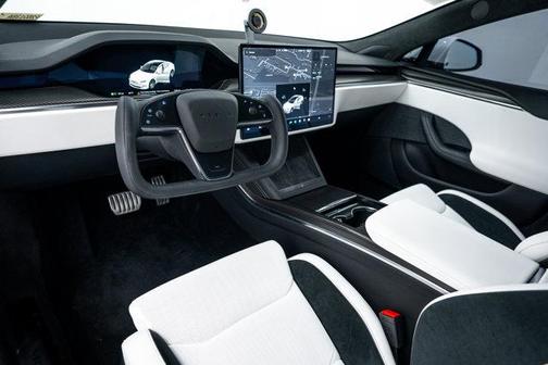 2022 Tesla Model S Plaid