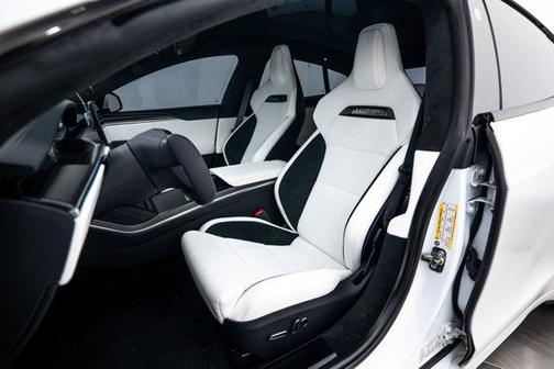 2022 Tesla Model S Plaid