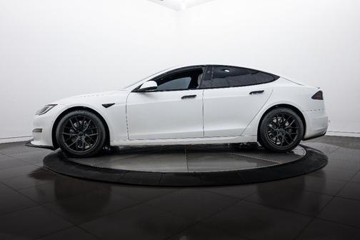 2022 Tesla Model S Plaid