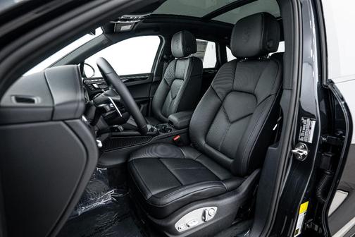 2026 Porsche Macan T