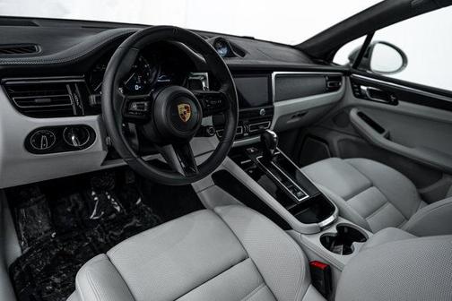 2025 Porsche Macan GTS