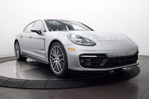 Photo 2 of 23 of 2022 Porsche Panamera 4