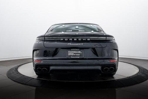 2024 Porsche Panamera 4