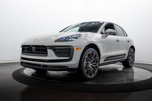 2026 Porsche Macan Base