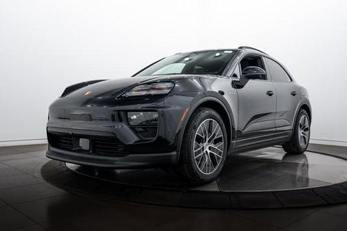 2026 Porsche Macan 4