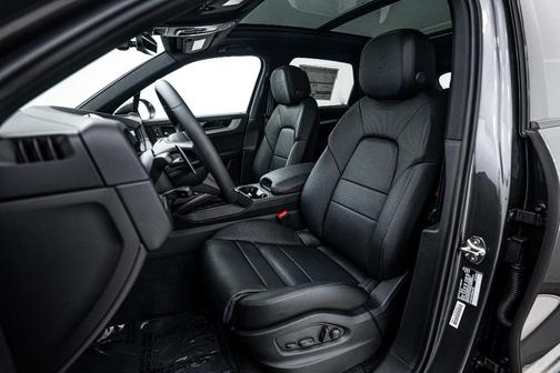 2025 Porsche Cayenne 