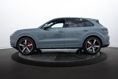 2025 Porsche Cayenne S