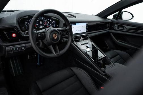 Volcano Grey Metallic 2026 Porsche Panamera 4