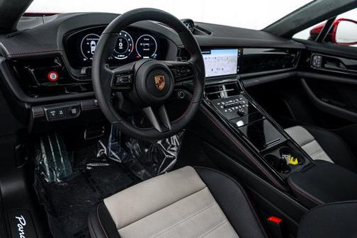 2026 Porsche Panamera GTS