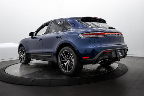 2026 Porsche Macan Base
