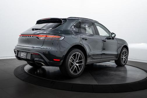 2025 Porsche Macan Macan
