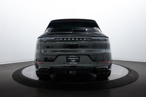 2025 Porsche Cayenne Turbo
