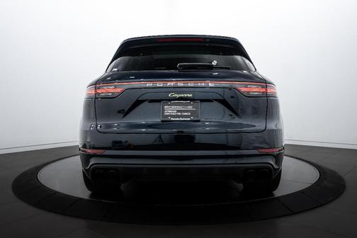 2023 Porsche Cayenne E-HYBRID