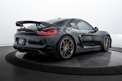 2016 Porsche Cayman GT4