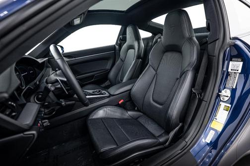 2022 Porsche 911 Carrera 4S
