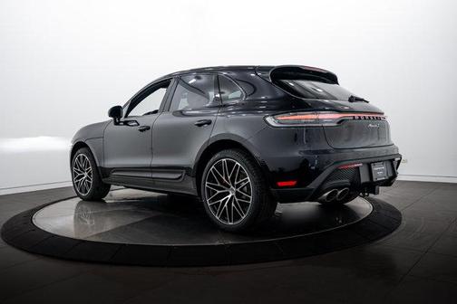 Jet Black Metallic 2026 Porsche Macan S