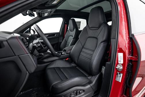 2026 Porsche Cayenne GTS