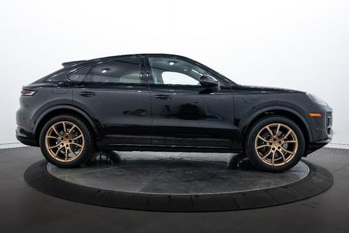 2024 Porsche Cayenne AWD