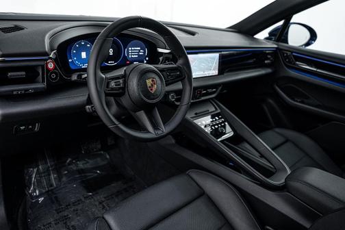 2025 Porsche Macan 4