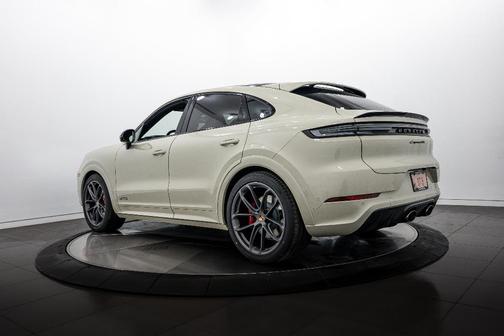 2026 Porsche Cayenne GTS