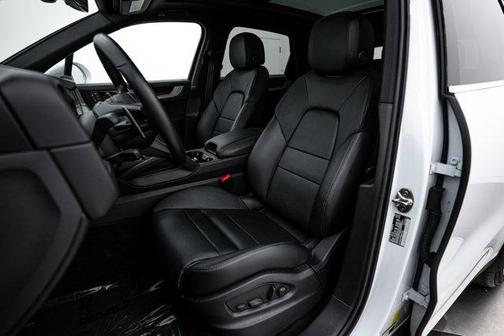 2024 Porsche Cayenne 