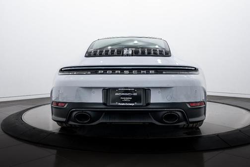 2026 Porsche 911 Carrera