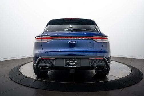 Gentian Blue Metallic 2026 Porsche Macan Base