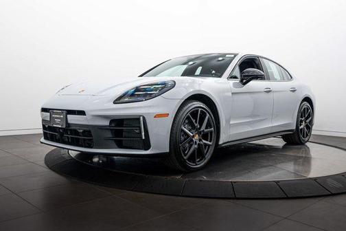 Ice Grey Metallic 2026 Porsche Panamera 4