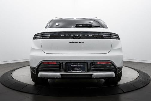 2025 Porsche Macan 4S