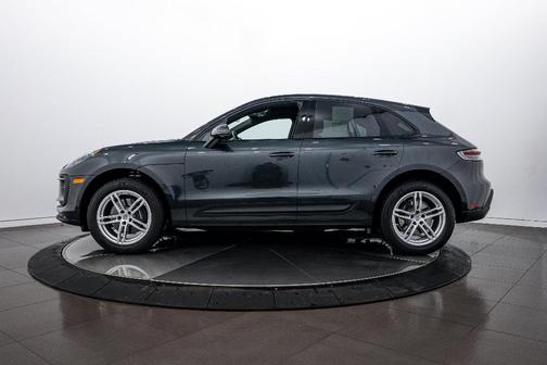 2025 Porsche Macan 