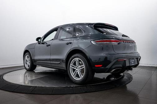 2025 Porsche Macan 