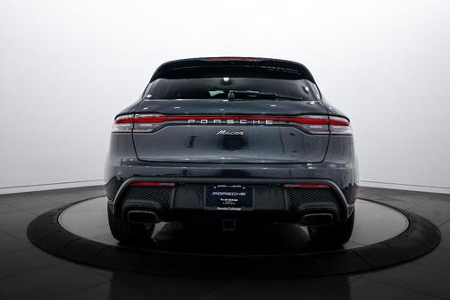 2025 Porsche Macan 