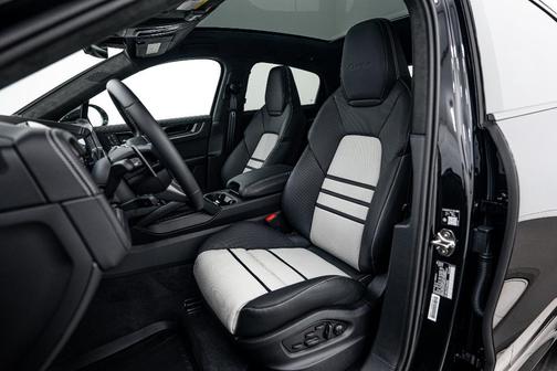 2026 Porsche Cayenne Turbo