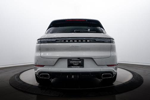 2026 Porsche Cayenne Base