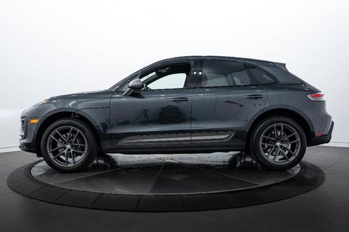 2025 Porsche Macan T