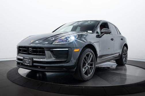 2025 Porsche Macan T