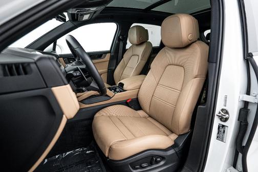 2025 Porsche Cayenne
