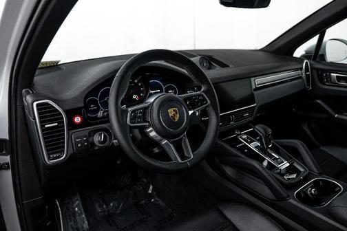 2022 Porsche Cayenne Platinum Edition