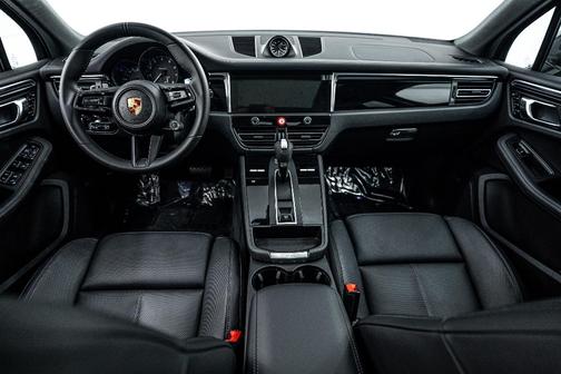 2025 Porsche Macan T