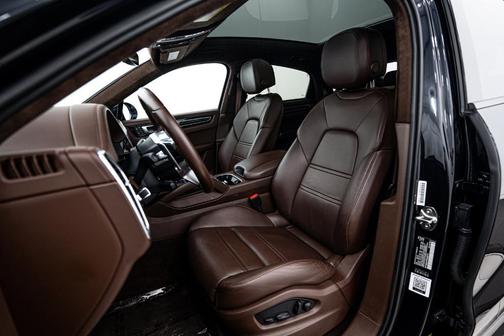 2023 Porsche Cayenne GTS